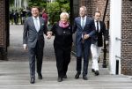Vught 13 juni 2017
Herdenkingsdienst/ begrafenis van Sandra Reemer in kasteel Maurick. Erica Terpstra met Onno Hoes en Albert Verlinde