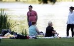 Amsterdam Amsterdamse Bos 17 juni 2017
Vincent Croiset met zijn zoons , zijn vriendin Tina de Bruin en hun baby Teddy , Annemarie Jung en Eva v d Gught met man en dochter