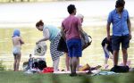 Amsterdam Amsterdamse Bos 17 juni 2017
Vincent Croiset met zijn zoons , zijn vriendin Tina de Bruin en hun baby Teddy , Annemarie Jung en Eva v d Gught met man en dochter