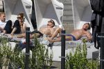 Amsterdam 26 mei 2017
De toppers Gerard Joling en Jeroen v d Boom met zijn vrouw Dani en Wino Omtzigt in hetb zonnetje bij het Amstel Hotel