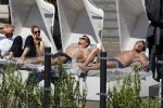 Amsterdam 26 mei 2017
De toppers Gerard Joling en Jeroen v d Boom met zijn vrouw Dani en Wino Omtzigt in hetb zonnetje bij het Amstel Hotel