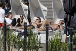 Amsterdam 26 mei 2017
De toppers Gerard Joling en Jeroen v d Boom met zijn vrouw Dani en Wino Omtzigt in hetb zonnetje bij het Amstel Hotel