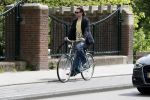 Amsterdam 23 mei 2017
Hans Teeuwen op de fiets in Amsterdam