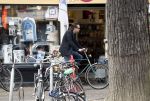 Amsterdam 23 mei 2017
Hans Teeuwen op de fiets in Amsterdam