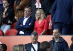 Rotterdam 9 juni 2017Hans v Breukelen met zijn vriendin Carolein op de trivbune bij Nederland - Luxemburg in de kuip