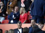 Rotterdam 9 juni 2017Hans v Breukelen met zijn vriendin Carolein op de trivbune bij Nederland - Luxemburg in de kuip