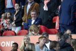 Rotterdam 9 juni 2017Hans v Breukelen met zijn vriendin Carolein op de trivbune bij Nederland - Luxemburg in de kuip