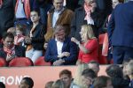Rotterdam 9 juni 2017
Hans v Breukelen met zijn vriendin Carolein op de trivbune bij Nederland - Luxemburg in de kuip