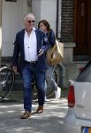 Amsterdam 22 mei 2017 
Huub Stapel bellend op straat