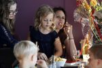 Zandvoort 1 juni 2017 
Boekpresentatie Peter Romer en zijn vrouw Anet Hock in standtent Rapa Nui . Hun kinderen waaronder Thijs en Nienke kregen het eerste boek. Het boek heet en nu ik! Thijs kwam voor het eerst met zijn nieuwe vriendin Igone de Jongh en zijn dochter Sammie