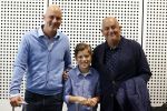 Schiphol Stockholm 24 mei 2017
Vertrek supporters Ajax naar Stockholm. Jack v gelder met zoon en kleinzoon