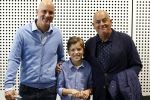 Schiphol Stockholm 24 mei 2017
Vertrek supporters Ajax naar Stockholm. Jack v gelder met zoon en kleinzoon