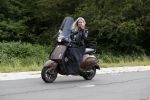 Weesp 23 mei 2017
Jara Soede op har vespa scooter