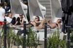 Amsterdam 26 mei 2017
De toppers Gerard Joling en Jeroen v d Boom met zijn vrouw Dani en Wino Omtzigt in hetb zonnetje bij het Amstel Hotel