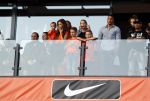 Rotterdam 9 juni 2017
Nederland - Luxemburg in de kuip . De wedstrijd dat Wesley Sneijder record international wordt en waar Ruud Gullit en Dick Advocaat voor het eerst bondscoach en assistent zijn. Yolanthe Sneijder Cabau zit op de tribune met zoons Jessey en Xess Xava