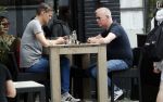 Amsterdam 2 juni 2017
John Lukken met vriend op terras