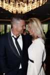 Utrecht 11 juni 2017
Gala van Wesley Sneijder in het v d Valk Hotel Utrecht. Johnny de Mol met zijn vriendin Anouk v Schie