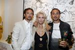 Amsterdam 16 juni 2017
Presentatie nieuwe vodka van Michiel Mol Caramol in de gallery van Joseph Klibansky op de pc hooftstraat. Joseph met zijn broer en zus