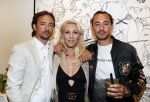 Amsterdam 16 juni 2017
Presentatie nieuwe vodka van Michiel Mol Caramol in de gallery van Joseph Klibansky op de pc hooftstraat. Joseph met zijn broer en zus