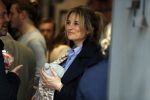 Amsterdam 12 mei 2017
Lieke v Lexmond met baby in draagzak en haar zus Jetteke v Lexmond op de pc hooftstraat