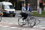 Amsterdam 31 mei 2017 
Lieke v Lexmond en haar man Bas v Veggel op de fiets in Amsterdam.