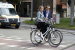 Amsterdam 31 mei 2017 
Lieke v Lexmond en haar man Bas v Veggel op de fiets in Amsterdam.