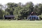 Eefde 26 mei 2017
Boerderij / huis van Matthijs v Nieuwkerk. Een konijn wordt door een hond achterna gezeten.
