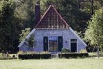 Eefde 26 mei 2017
Boerderij / huis van Matthijs v Nieuwkerk. Een konijn wordt door een hond achterna gezeten.