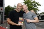 Hilversum 30 mei 2017
Boek presentatie Mental Theo ( Theo Nabuurs) in de vorstin. theo met Charly Lownoise Ramon Rollfs