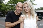 Hilversum 30 mei 2017
Boek presentatie Mental Theo ( Theo Nabuurs) in de vorstin. Zijn vrouw Maaike Jansen
