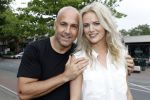 Hilversum 30 mei 2017
Boek presentatie Mental Theo ( Theo Nabuurs) in de vorstin. Zijn vrouw Maaike Jansen