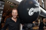 Amsterdam 16 juni 2017
Presentatie nieuwe vodka van Michiel Mol Caramol in de gallery van Joseph Klibansky op de pc hooftstraat