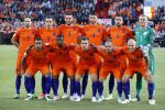 Rotterdam 9 juni 2017
Nederland - Luxemburg in de kuip . De wedstrijd dat Wesley Sneijder record international wordt en waar Ruud Gullit en Dick Advocaat voor het eerst bondscoach en assistent zijn. Yolanthe Sneijder Cabau zit op de tribune met zoons Jessey en Xess Xava