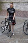 Alkmaar 17 mei 2017
Olcay Gulsen Leontie v Moorsel en Simon Keizer fiets voor de kankerbestrijding