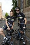 Alkmaar 17 mei 2017
Olcay Gulsen Leontie v Moorsel en Simon Keizer fiets voor de kankerbestrijding