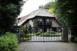 Schoorl 30 mei 2017
Naar dit huis zijn Patricia Paay en haar man Robert wezen kijken.
