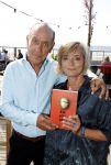 Zandvoort 1 juni 2017 
Boekpresentatie Peter Romer en zijn vrouw Anette Hock in standtent Rapa Nui . Hun kinderen waaronder Thijs en Nienke kregen het eerste boek.