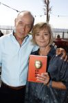 Zandvoort 1 juni 2017 
Boekpresentatie Peter Romer en zijn vrouw Anette Hock in standtent Rapa Nui . Hun kinderen waaronder Thijs en Nienke kregen het eerste boek.