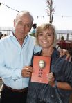 Zandvoort 1 juni 2017 
Boekpresentatie Peter Romer en zijn vrouw Anette Hock in standtent Rapa Nui . Hun kinderen waaronder Thijs en Nienke kregen het eerste boek.