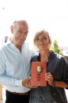 Zandvoort 1 juni 2017 
Boekpresentatie Peter Romer en zijn vrouw Anette Hock in standtent Rapa Nui . Hun kinderen waaronder Thijs en Nienke kregen het eerste boek.