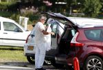 Vinkeveen 20 juni 2017
Rob Oudkerk loopt vanaf een recreatiewoning in Vinkeveen naar zijn auto