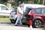 Vinkeveen 20 juni 2017
Rob Oudkerk loopt vanaf een recreatiewoning in Vinkeveen naar zijn auto