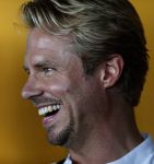 Zandvoort 1 juni 2017 
Boekpresentatie Peter Romer en zijn vrouw Anette Hock in standtent Rapa Nui . Hun kinderen waaronder Thijs en Nienke kregen het eerste boek.