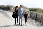 Zandvoort 1 juni 2017 
Boekpresentatie Peter Romer en zijn vrouw Anet Hock in standtent Rapa Nui . Hun kinderen waaronder Thijs en Nienke kregen het eerste boek. Het boek heet en nu ik! Thijs kwam voor het eerst met zijn nieuwe vriendin Igone de Jongh en zijn dochter Sammie