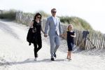 Zandvoort 1 juni 2017 
Boekpresentatie Peter Romer en zijn vrouw Anet Hock in standtent Rapa Nui . Hun kinderen waaronder Thijs en Nienke kregen het eerste boek. Het boek heet en nu ik! Thijs kwam voor het eerst met zijn nieuwe vriendin Igone de Jongh en zijn dochter Sammie