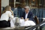 Amsterdam 29 mei 2017 
Victor Muller met een kennis op terras bij George