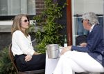 Amsterdam 29 mei 2017 
Victor Muller met een kennis op terras bij George