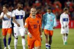 Rotterdam 9 juni 2017
Nederland - Luxemburg in de kuip . De wedstrijd dat Wesley Sneijder record international wordt en waar Ruud Gullit en Dick Advocaat voor het eerst bondscoach en assistent zijn. Yolanthe Sneijder Cabau zit op de tribune met zoons Jessey en Xess Xava
