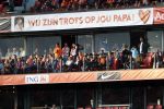 Rotterdam 9 juni 2017
Nederland - Luxemburg in de kuip . De wedstrijd dat Wesley Sneijder record international wordt en waar Ruud Gullit en Dick Advocaat voor het eerst bondscoach en assistent zijn. Yolanthe Sneijder Cabau zit op de tribune met zoons Jessey en Xess Xava