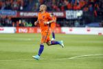 Rotterdam 9 juni 2017
Nederland - Luxemburg in de kuip . De wedstrijd dat Wesley Sneijder record international wordt en waar Ruud Gullit en Dick Advocaat voor het eerst bondscoach en assistent zijn. Yolanthe Sneijder Cabau zit op de tribune met zoons Jessey en Xess Xava